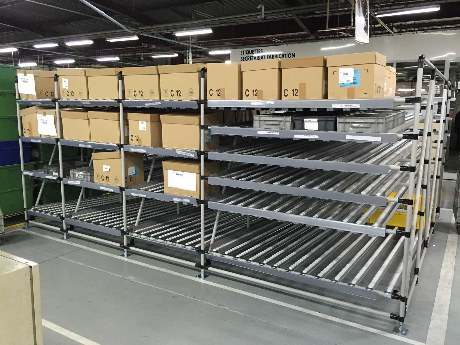 Rack d'approvisionnement industriel