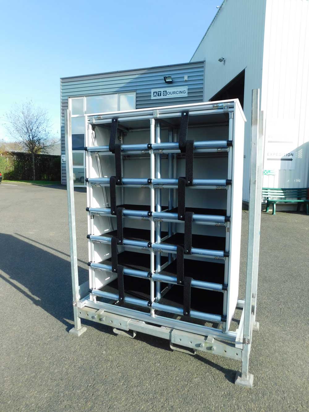 Mobilier de transport pour pièces d'habillage